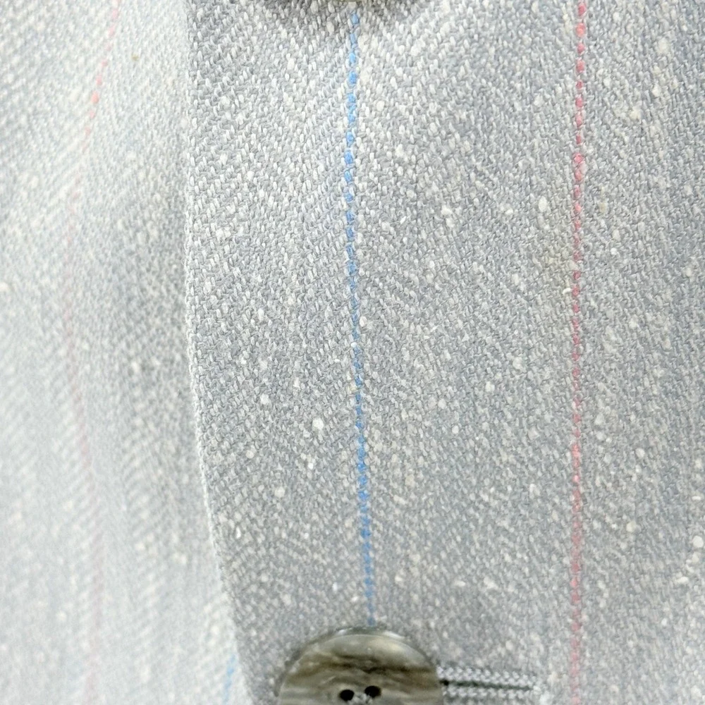 Beautiful Vtg Mens Gray Pinstripe Blazer Two Button Sport Coat USA‎ 44R